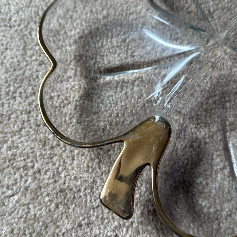 Vintage Glass divider Tray in the Shape of a Four Leaf Clover with Gold accents - Picture 3 of 4